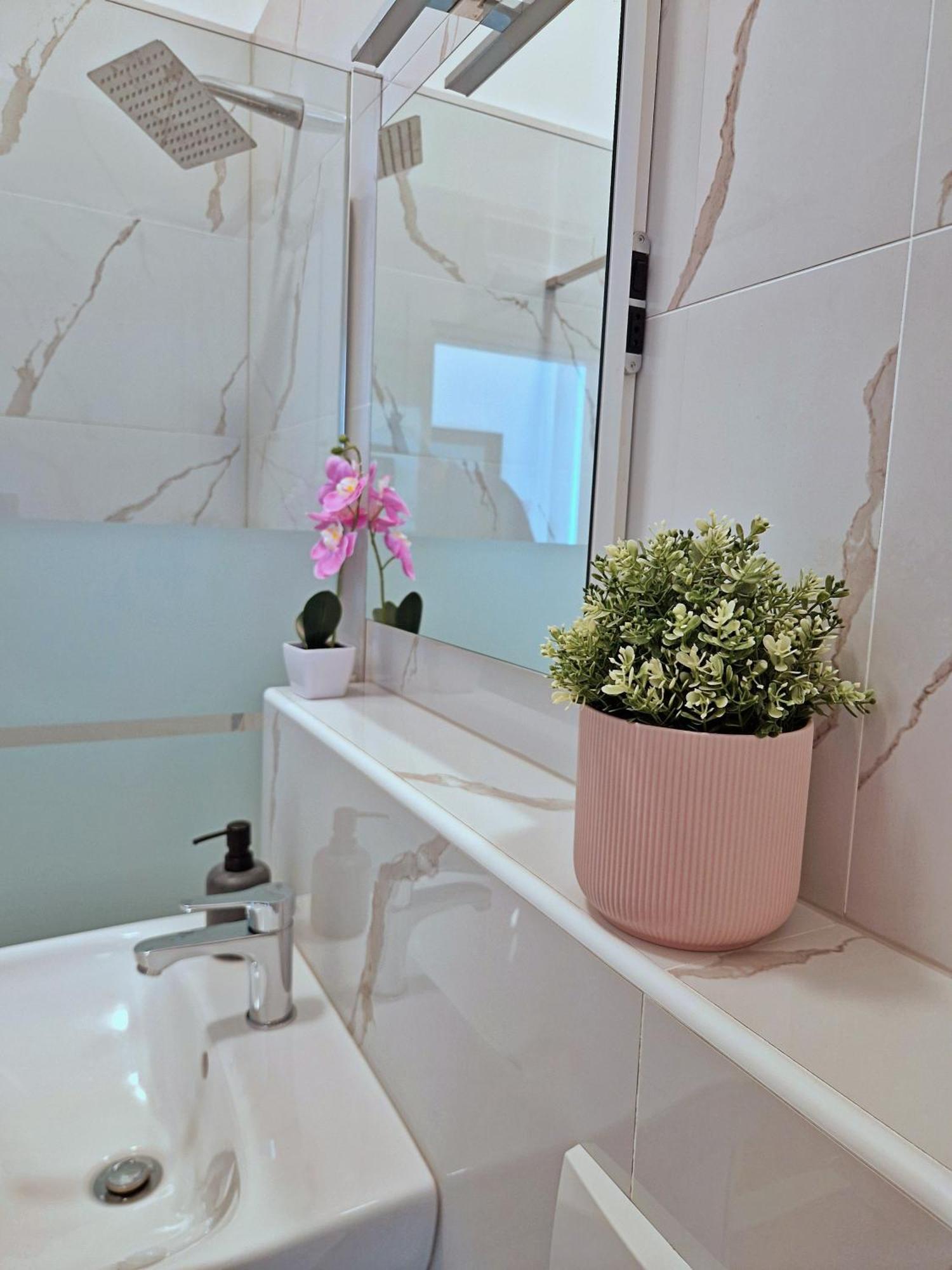 Lola'S Place غييكا المظهر الخارجي الصورة